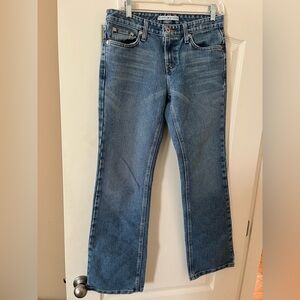 Tommy Hilfiger Medium Wash Straight Distressed Classic Women's Jeans Size 4